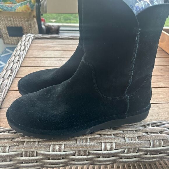 UGG Alisa Black Suede Booties 10 - Picture 1 of 7